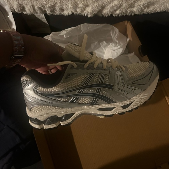 ASICS gel-kayano - Picture 7 of 8